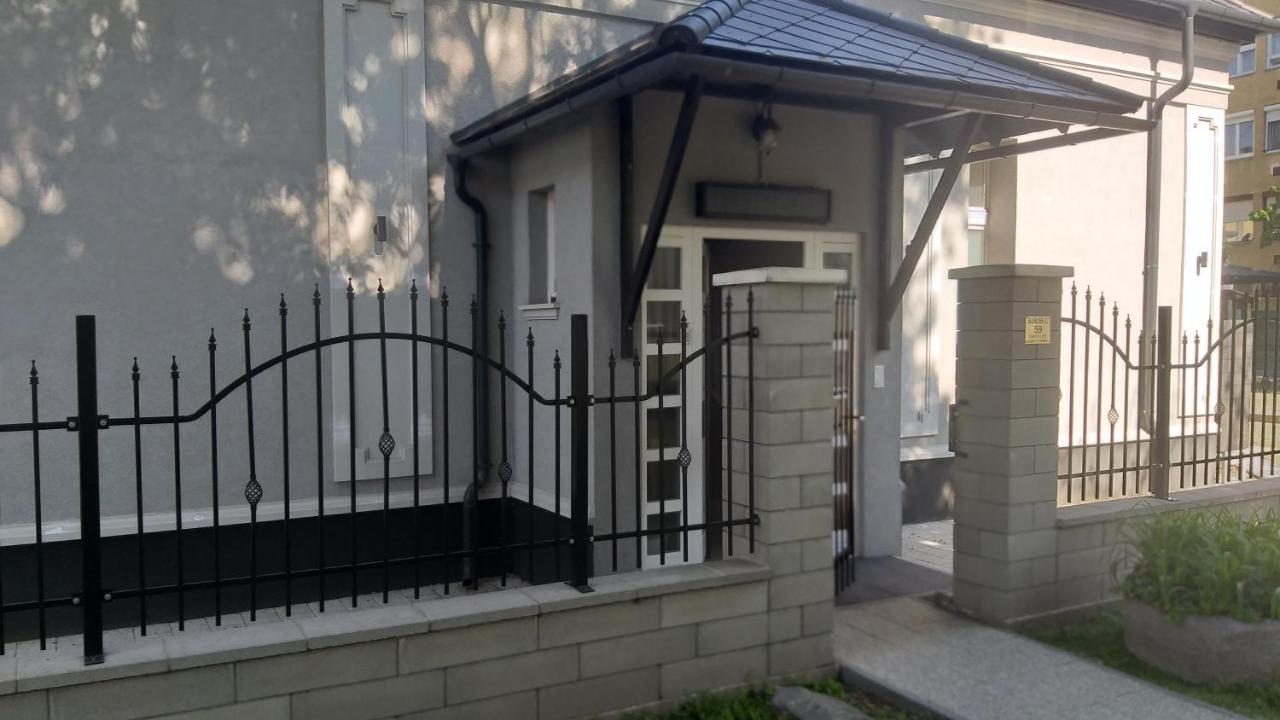 Karpatia Vendeghaz 1201 Budapešť Exteriér fotografie