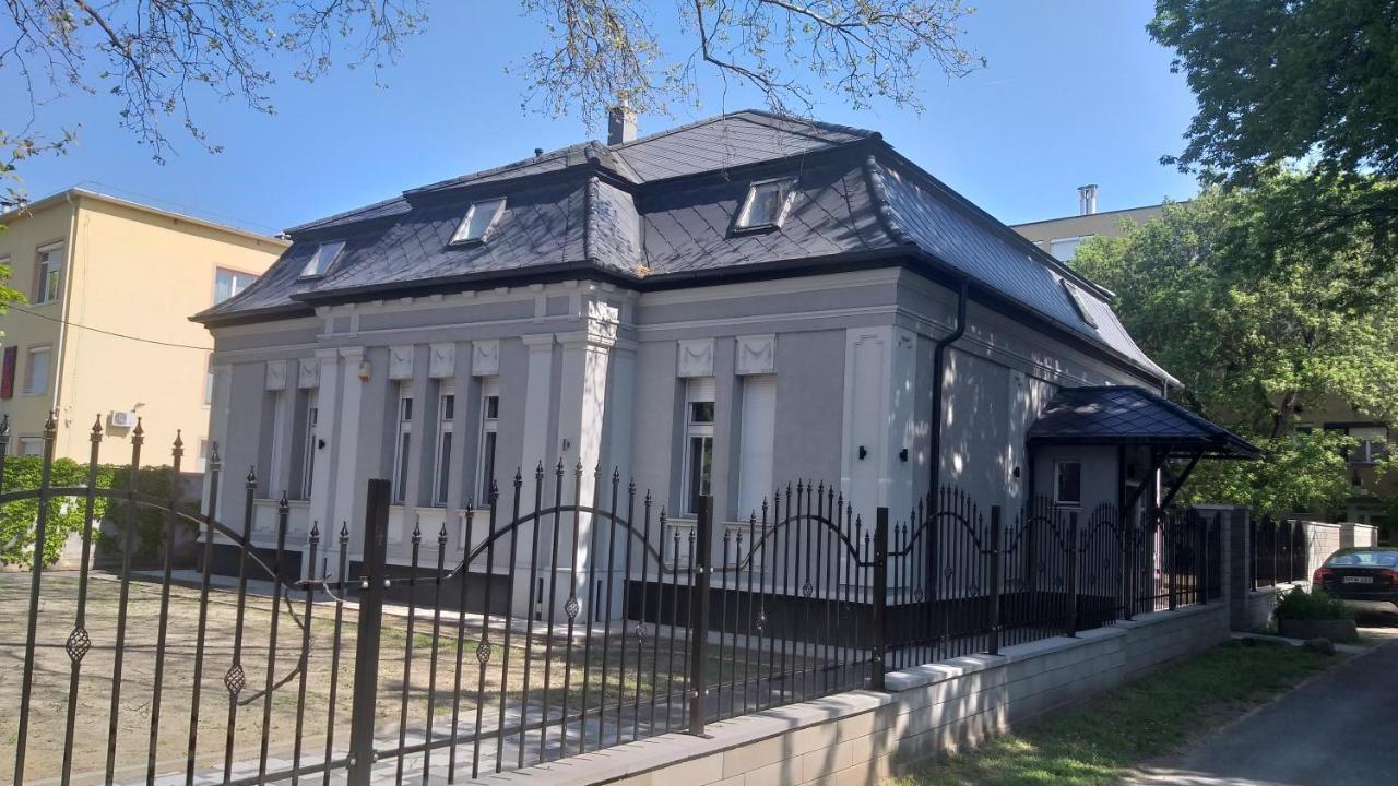 Karpatia Vendeghaz 1201 Budapešť Exteriér fotografie