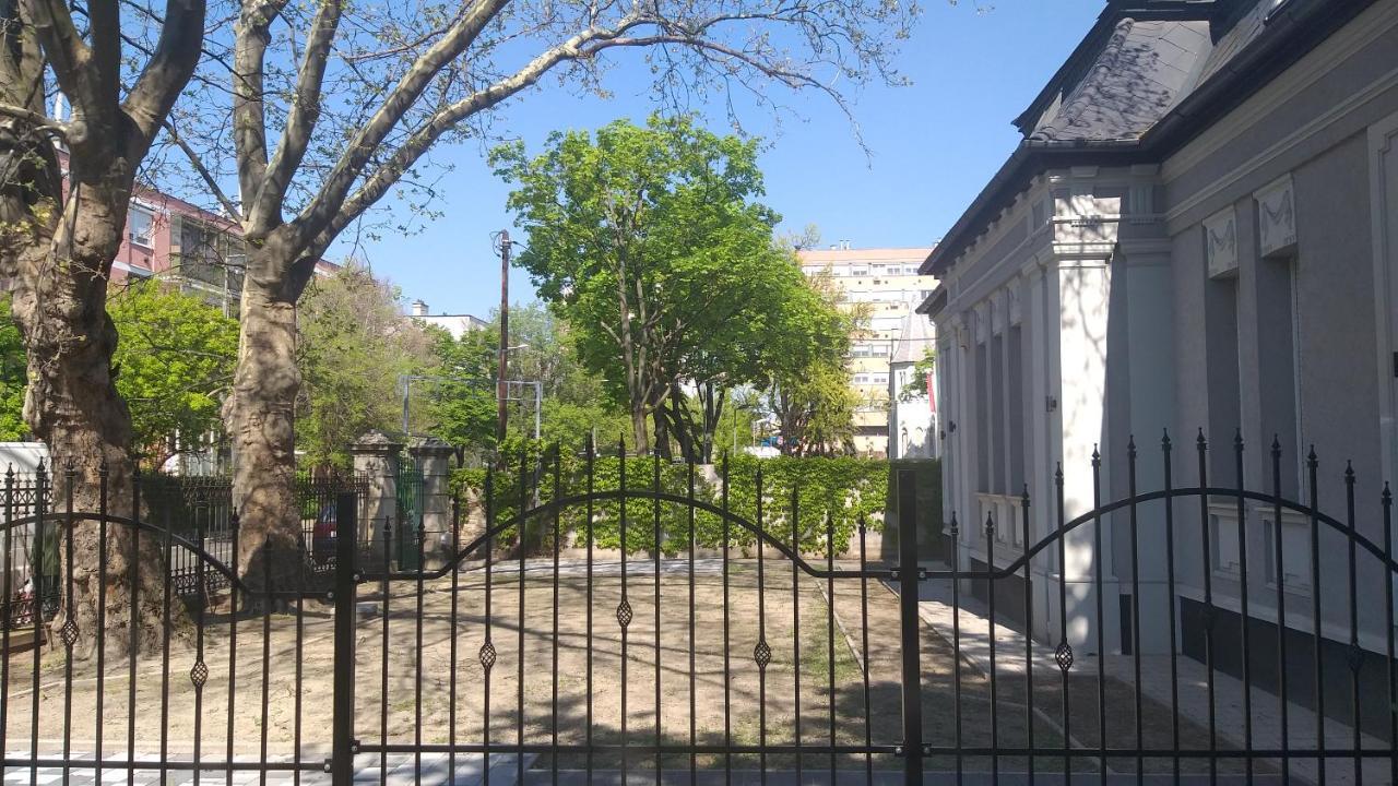 Karpatia Vendeghaz 1201 Budapešť Exteriér fotografie